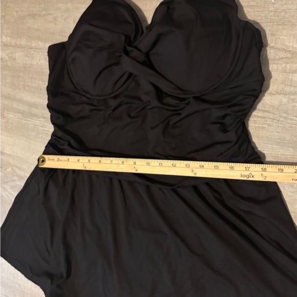 Anne Cole Swim Suit Womens 20w Black One Piece Flowy Ruche Beach Vacation Pool - Picture 2 of 6